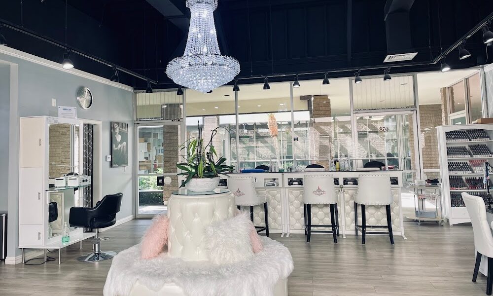 Y2 nail bar & beauty lounge